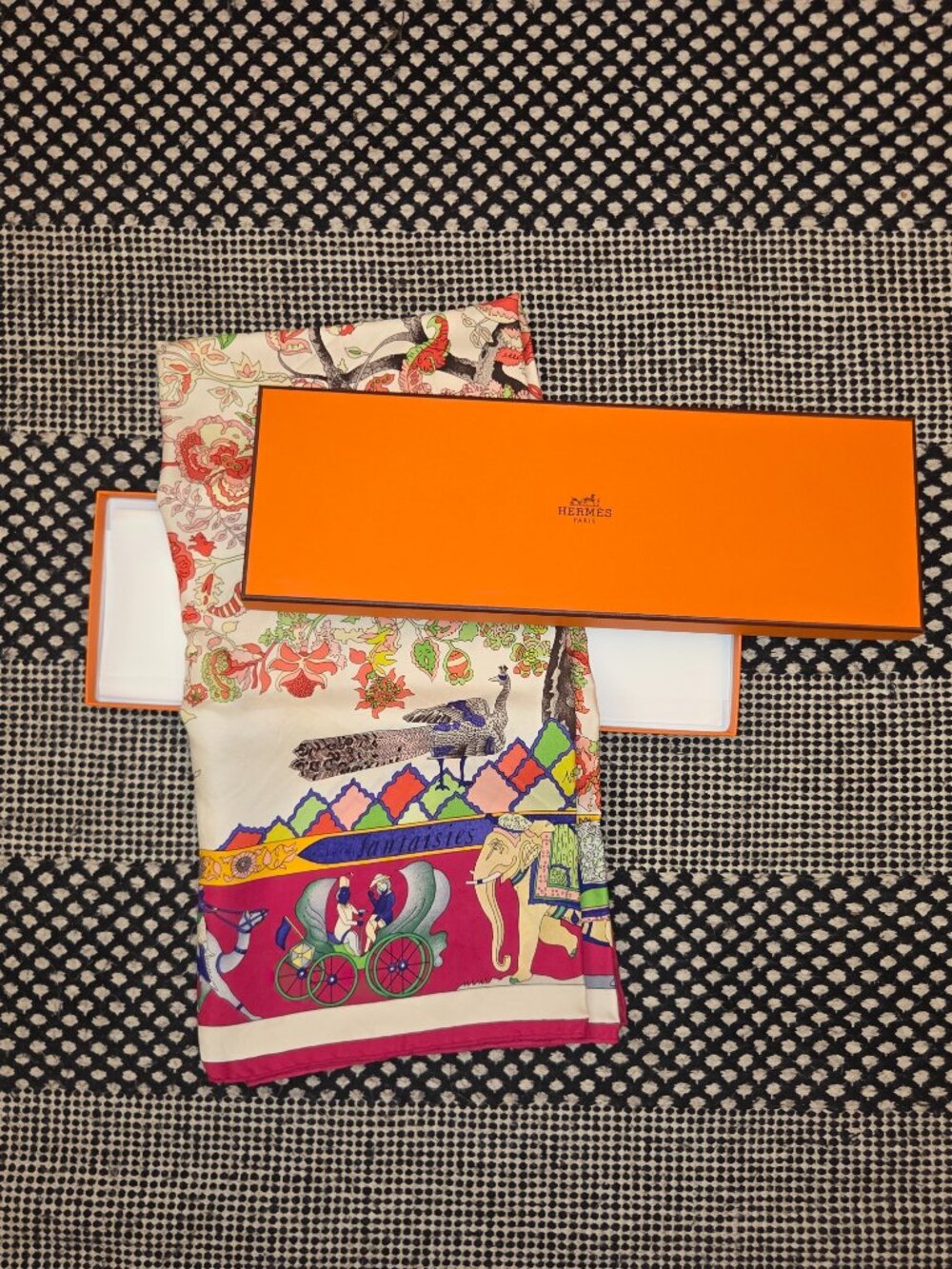 Hermès Fantaisies Indiennes Scarf